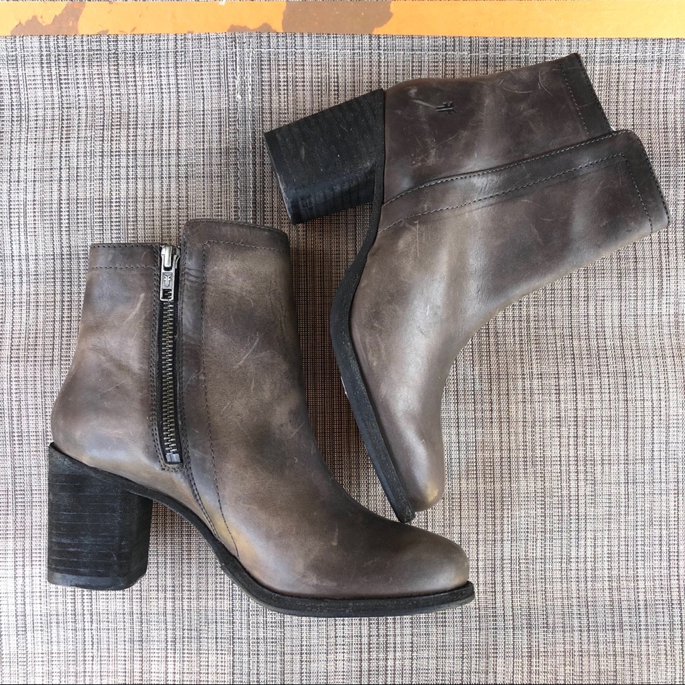 SOLD!Frye Addie Inside Zip Smoke Boots - Picture 8 of 11